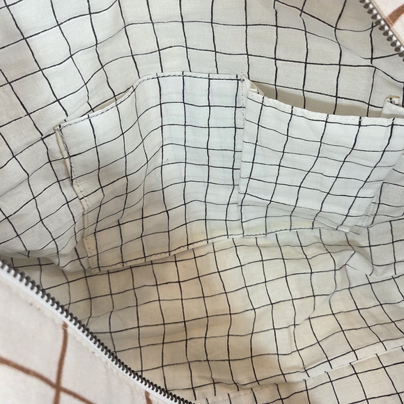 Tan and Cream Travel Bag with Geometric Pattern - Picture 8 of 11